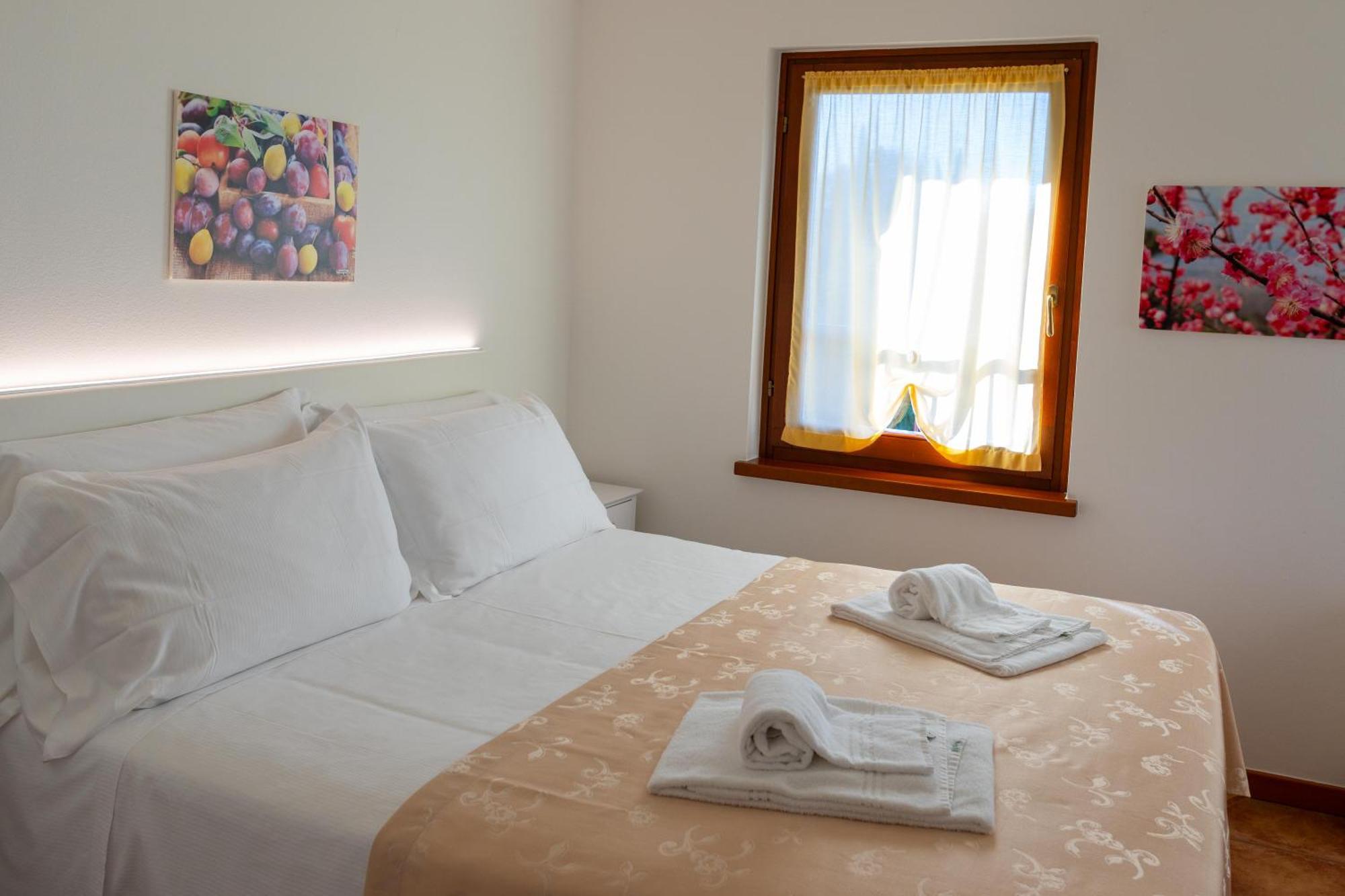 Agriturismo Il Giardino Degli Ulivi Lazise Kültér fotó